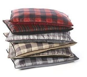 Bonton: Plaid Pet Bed $9.97 Shipped Free (reg. $30)