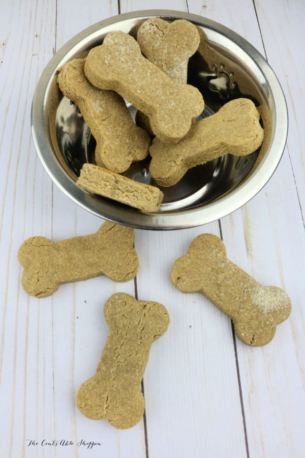 Peanut Butter Banana Dog Treats | The CentsAble Shoppin