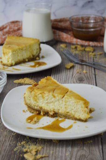 Sea Salted Caramel Smoked Cheesecake | The CentsAble Shoppin